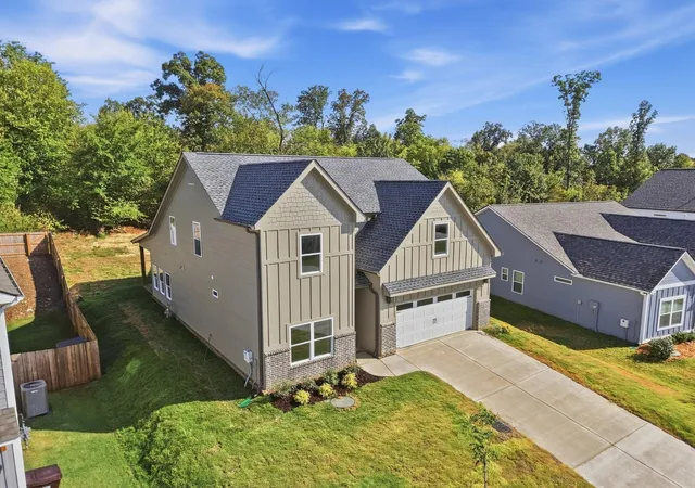 Photo 2 of Single family home for sale at 8388 Snowdrop Way, Ooltewah, TN 37363 | MLS# 3595281 | Listing updated on 2026-10-02