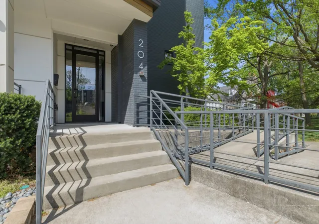 Photo 3 of Condo for sale at 204 Acklen Park Dr #103, Nashville, TN 37203 | MLS# 3598027 | Listing updated on 2026-10-01
