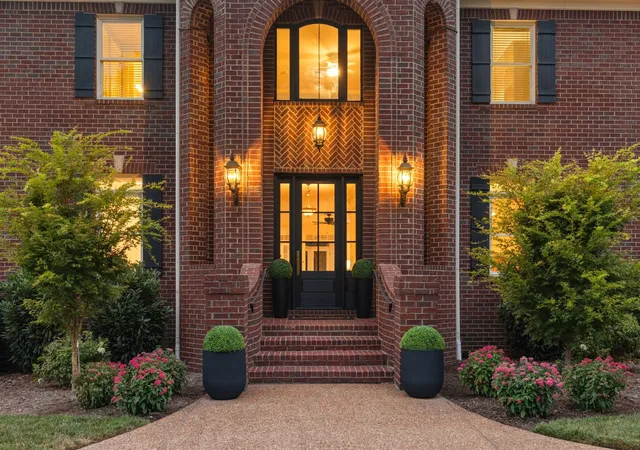 Photo 3 of Mansion for sale at 9429 Weatherly Dr, Brentwood, TN 37027 | MLS# 3598979 | Listing updated on 2026-09-30