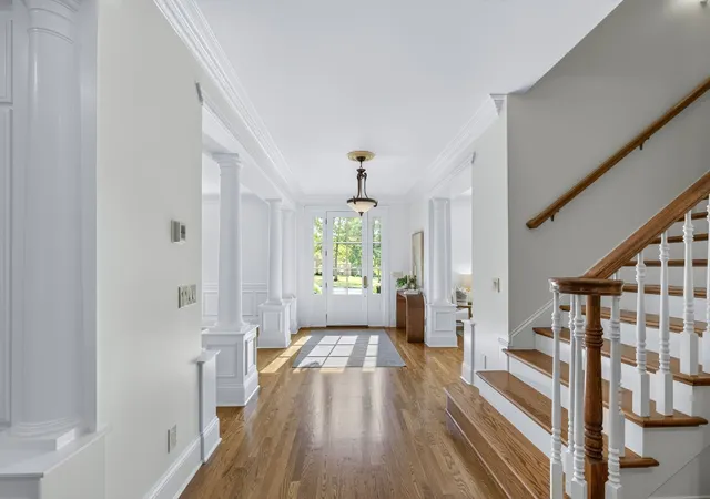 Photo 4 of Single family home for sale at 9429 Weatherly Dr, Brentwood, TN 37027 | MLS# 3598979 | Listing updated on 2026-09-30