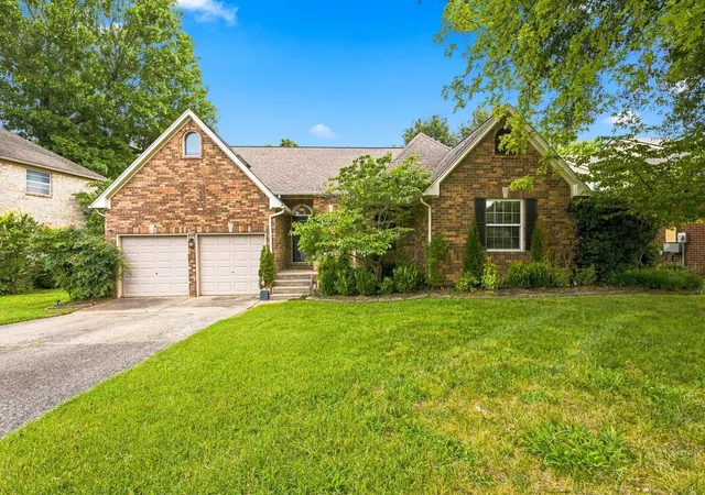Photo 1 of Single family home for sale at 1605 Glen Trl Dr, Mount Juliet, TN 37122 | MLS# 3596355 | Listing updated on 2026-10-01