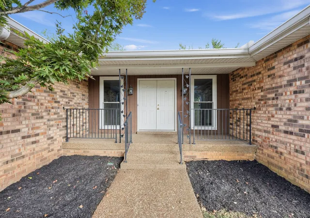 Photo 2 of Single family home for sale at 1103 Clearview Dr, Mount Juliet, TN 37122 | MLS# 3596128 | Listing updated on 2026-09-23