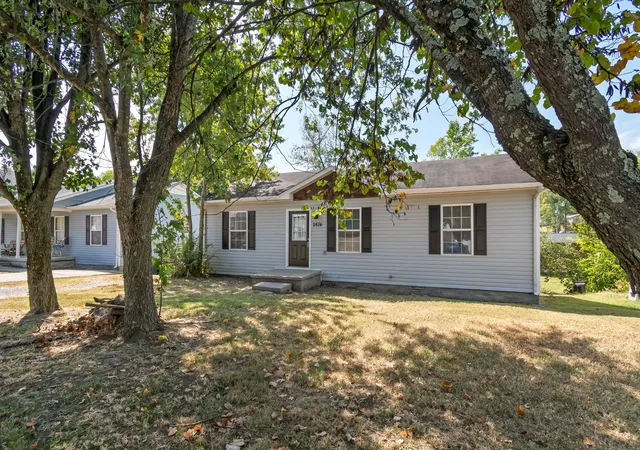 Photo 2 of Single family home for sale at 2674 Old Matthews Rd, Nashville, TN 37207 | MLS# 3597893 | Listing updated on 2026-09-22