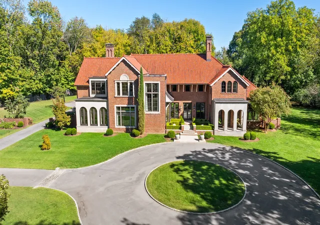 Photo 3 of Mansion for sale at 4316 Franklin Pike, Nashville, TN 37204 | MLS# 3601516 | Listing updated on 2026-09-26