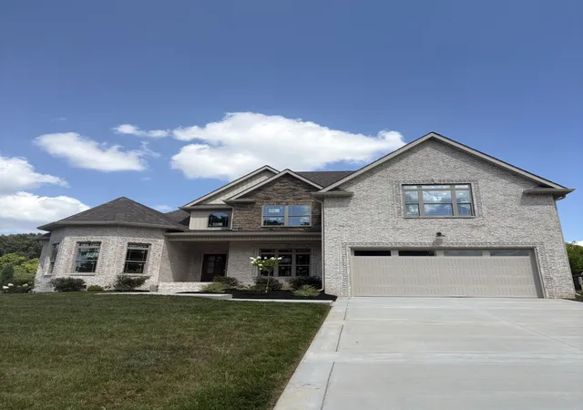 Single family home for sale at 1501 Riggins Dr, Clarksville, TN 37042 | MLS# 3596164