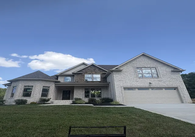 Photo 1 of Single family home for sale at 1501 Riggins Dr, Clarksville, TN 37042 | MLS# 3596164 | Listing updated on 2026-09-19