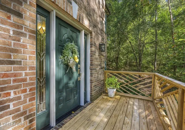 Photo 3 of Single family home for sale at 1221 Night Hawk Ln, Knoxville, TN 37923 | MLS# 3595676 | Listing updated on 2026-09-19