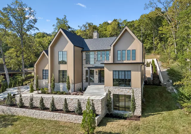Photo 3 of Mansion for sale at 541 Turtle Crk Dr, Brentwood, TN 37027 | MLS# 3596251 | Listing updated on 2026-09-26