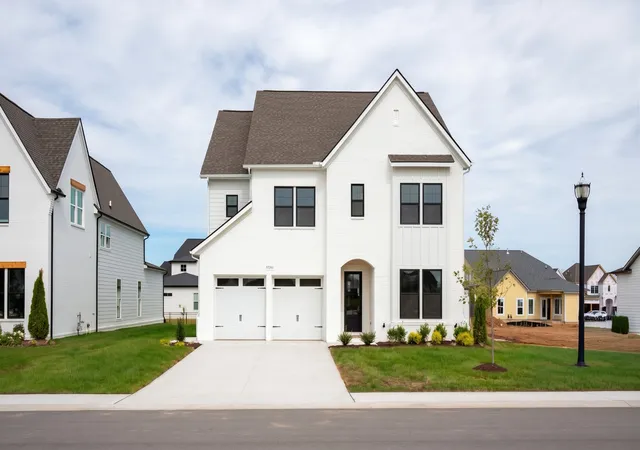 Photo 1 of Single family home for sale at 5730 Lennis Ln, Murfreesboro, TN 37129 | MLS# 3595948 | Listing updated on 2026-10-30