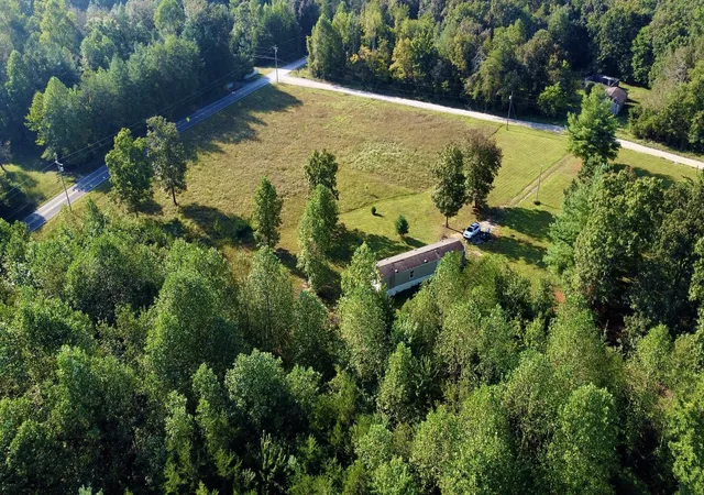 Photo 3 of Manufactured home for sale at 106 Swafford Rd, Spring City, TN 37381 | MLS# 3596521 | Listing updated on 2026-09-20