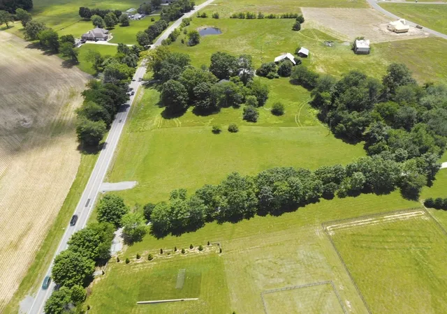 Photo 4 of Land for sale at 340 Port Royal Rd, Clarksville, TN 37040 | MLS# 3602958 | Listing updated on 2026-09-30
