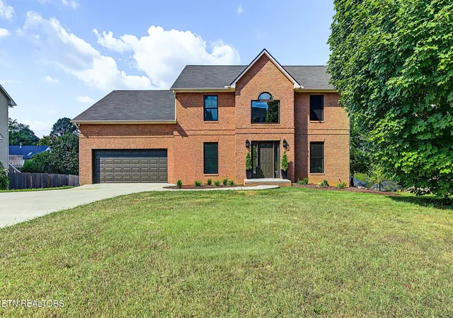 Single family home for sale at 10108 Delle Meade Dr, Knoxville, TN 37931 | MLS# 3596134