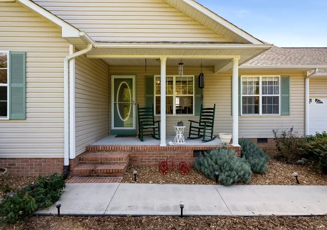 Photo 4 of Single family home for sale at 1608 Parker Rd, Manchester, TN 37355 | MLS# 3596150 | Listing updated on 2026-10-03