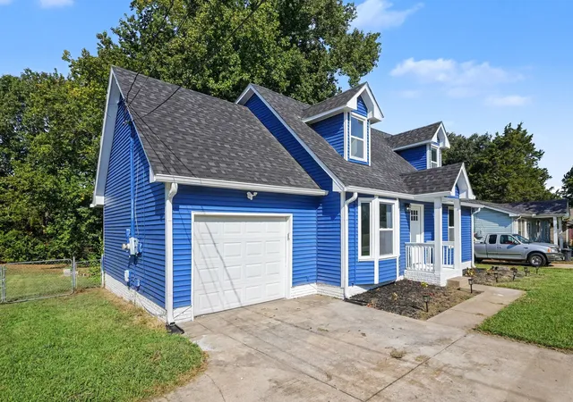 Photo 1 of Single family home for sale at 572 Donna Dr, Clarksville, TN 37042 | MLS# 3597154 | Listing updated on 2026-09-21