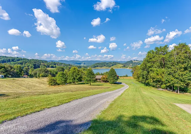 Photo 4 of Single family home for sale at 1789 Tater Hl Rd, Bean Station, TN 37708 | MLS# 3596188 | Listing updated on 2026-09-25