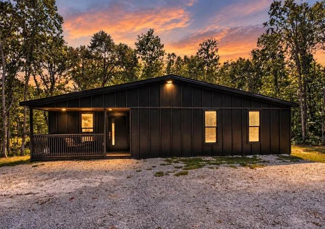 Photo 2 of Single family home for sale at 332 Meadow Ln, Altamont, TN 37301 | MLS# 3596201 | Listing updated on 2026-10-01