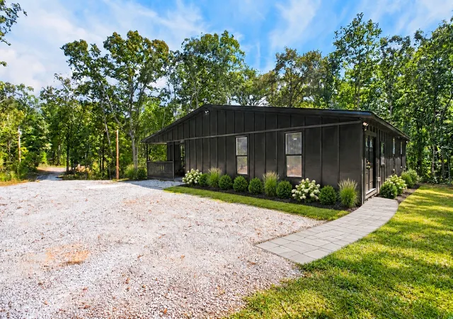 Photo 3 of Single family home for sale at 332 Meadow Ln, Altamont, TN 37301 | MLS# 3596201 | Listing updated on 2026-10-01