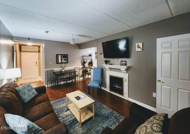 Photo 2 of Condo for sale at 413 Baskins Crk Rd #301, Gatlinburg, TN 37738 | MLS# 3596202 | Listing updated on 2026-09-25
