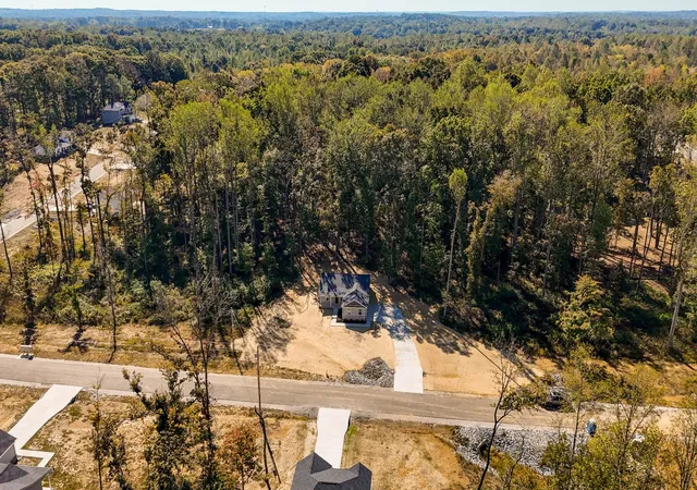 Photo 2 of Single family home for sale at 203 Crepe Myrtle Dr, Dickson, TN 37055 | MLS# 3622619 | Listing updated on 2026-10-21