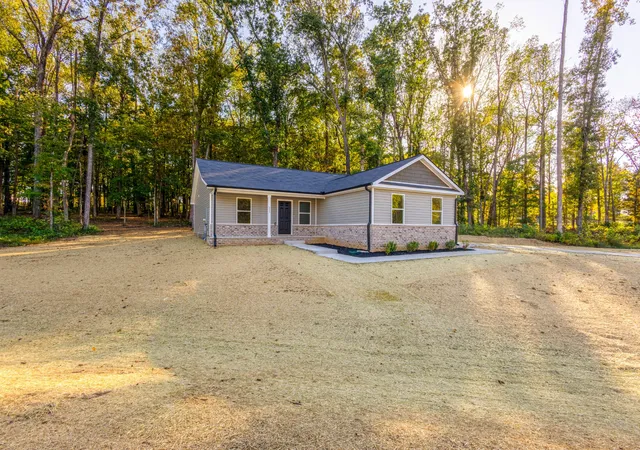 Photo 3 of Single family home for sale at 203 Crepe Myrtle Dr, Dickson, TN 37055 | MLS# 3622619 | Listing updated on 2026-10-21