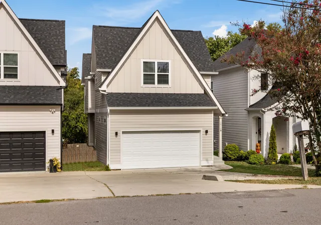 Photo 2 of Single family home for sale at 1910b Hutton Dr, Nashville, TN 37210 | MLS# 3596249 | Listing updated on 2026-10-11