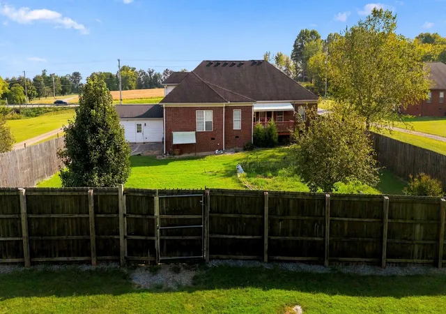 Photo 3 of Single family home for sale at 1847 Hartsville Pike, Gallatin, TN 37066 | MLS# 3596547 | Listing updated on 2026-10-05