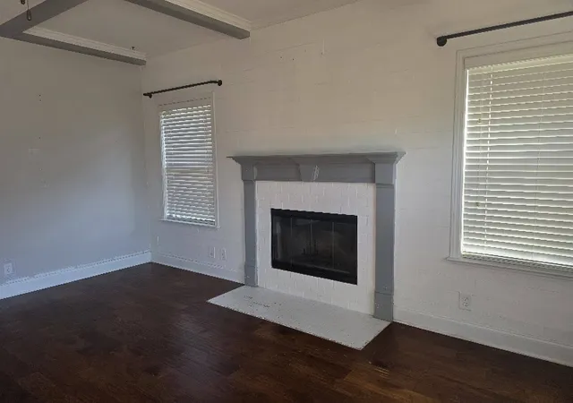 Photo 2 of Single family home for sale at 2060 Bandera Dr, Clarksville, TN 37042 | MLS# 3596403 | Listing updated on 2026-09-20
