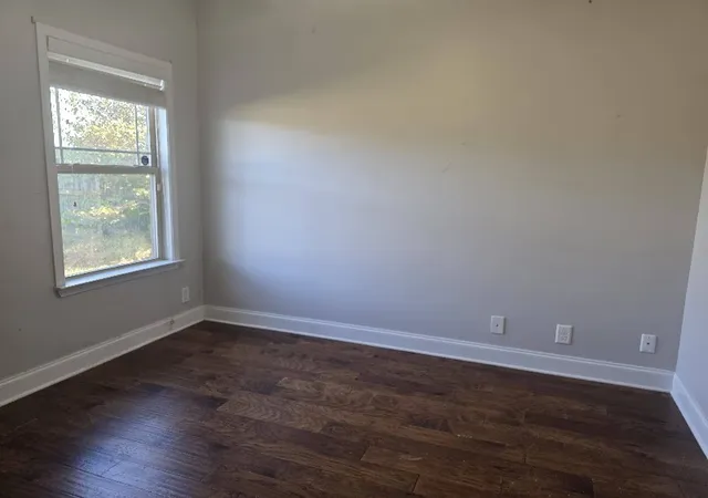 Photo 3 of Single family home for sale at 2060 Bandera Dr, Clarksville, TN 37042 | MLS# 3596403 | Listing updated on 2026-09-20
