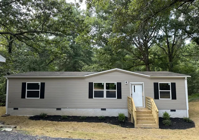 Photo 1 of Manufactured home for sale at 29 West Dr, Rossville, GA 30741 | MLS# 3596307 | Listing updated on 2026-10-06