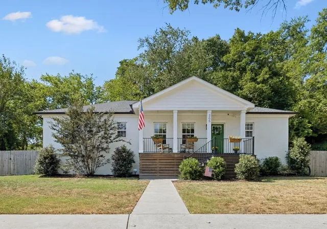 Photo 1 of Single family home for sale at 205 Morganmeade Ct, Nashville, TN 37216 | MLS# 3596278 | Listing updated on 2026-09-21