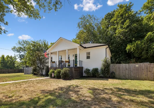 Photo 3 of Single family home for sale at 205 Morganmeade Ct, Nashville, TN 37216 | MLS# 3596278 | Listing updated on 2026-09-21
