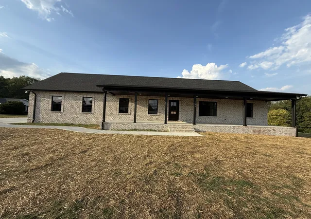Photo 2 of Single family home for sale at 155 Applehill Dr, Lafayette, TN 37083 | MLS# 3598652 | Listing updated on 2026-09-24
