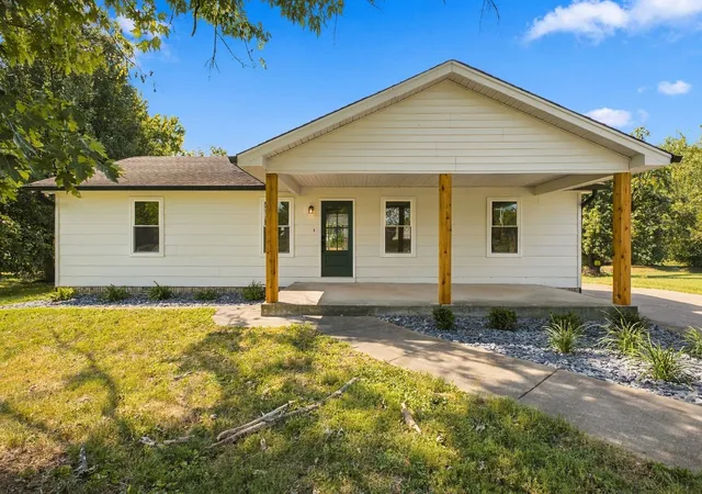 Single family home for sale at 1521 Winding Way Cir, Gallatin, TN 37066 | MLS# 3596297