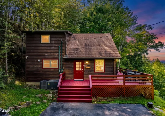 Photo 1 of Single family home for sale at 2201 Hideaway Way, Sevierville, TN 37876 | MLS# 3596272 | Listing updated on 2026-09-23