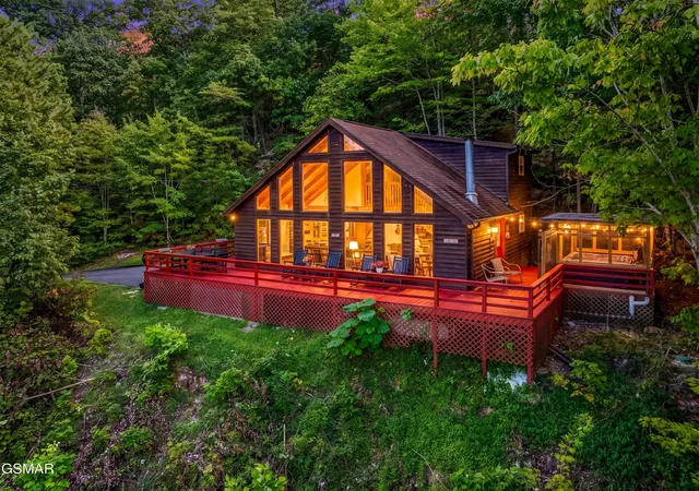 Photo 2 of Single family home for sale at 2201 Hideaway Way, Sevierville, TN 37876 | MLS# 3596272 | Listing updated on 2026-09-23