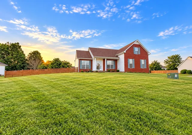 Photo 1 of Single family home for sale at 300 Fair Hvn Dr, Clarksville, TN 37043 | MLS# 3596289 | Listing updated on 2026-09-19
