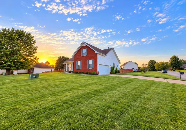 Photo 2 of Single family home for sale at 300 Fair Hvn Dr, Clarksville, TN 37043 | MLS# 3596289 | Listing updated on 2026-09-19