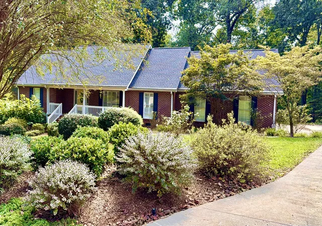 Photo 1 of Single family home for sale at 2915 Kensington St, Athens, TN 37303 | MLS# 3610259 | Listing updated on 2026-10-03