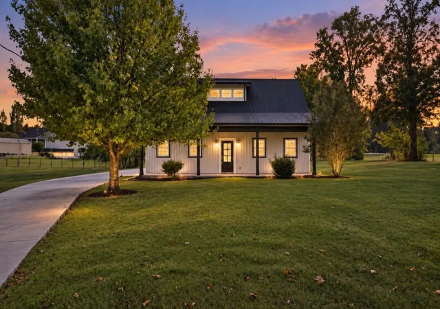 Photo 1 of Single family home for sale at 6063 Mansford Rd, Winchester, TN 37398 | MLS# 3602049 | Listing updated on 2026-09-28