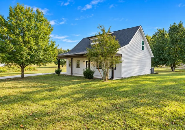 Photo 3 of Single family home for sale at 6063 Mansford Rd, Winchester, TN 37398 | MLS# 3602049 | Listing updated on 2026-09-28