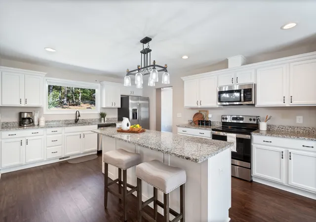 Photo 3 of Single family home for sale at 10029 Charleston Dr, Lyles, TN 37098 | MLS# 3599088 | Listing updated on 2026-10-06