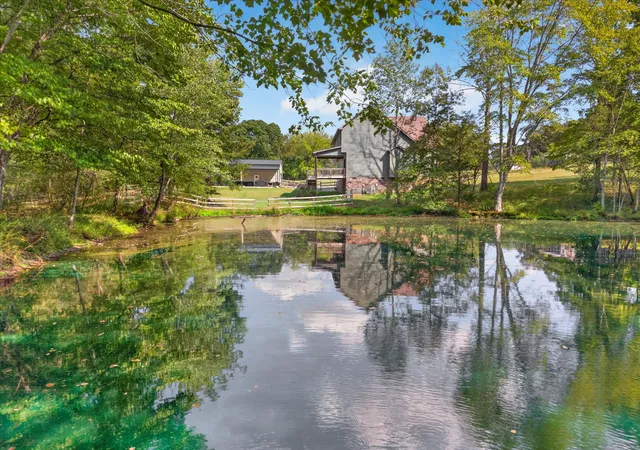 Photo 3 of Single family home for sale at 1415 Southside Rd, Southside, TN 37171 | MLS# 3596356 | Listing updated on 2026-09-20