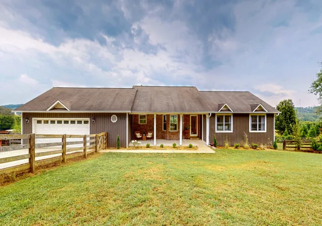 Photo 1 of Single family home for sale at 117 County Rd 25, Riceville, TN 37370 | MLS# 3598528 | Listing updated on 2026-10-07