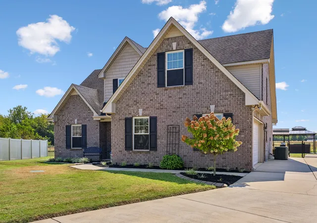 Photo 2 of Sale Pending at 900 Nimbus Ln, Murfreesboro, TN 37127 | MLS# 3596450 | Listing updated on 2026-09-22