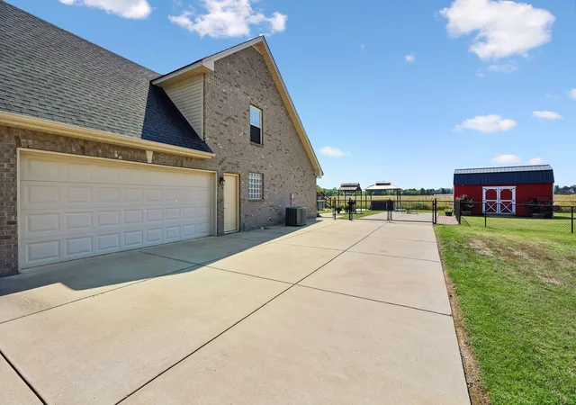 Photo 3 of Sale Pending at 900 Nimbus Ln, Murfreesboro, TN 37127 | MLS# 3596450 | Listing updated on 2026-09-22