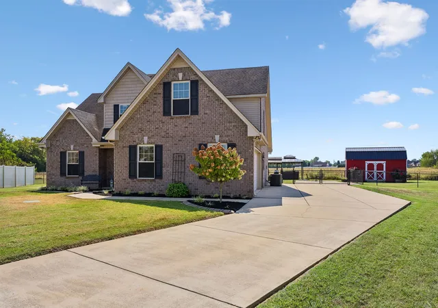Photo 4 of Sale Pending at 900 Nimbus Ln, Murfreesboro, TN 37127 | MLS# 3596450 | Listing updated on 2026-09-22