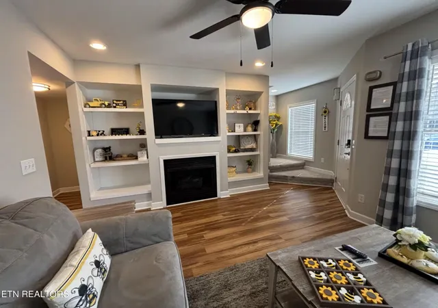 Listing Photo 4 - Condo for sale in building located at 535 Orch Vly Wy, Sevierville, TN 37862 - Unit #342