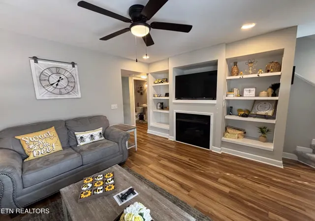 Listing Photo 5 - Condo for sale in building located at 535 Orch Vly Wy, Sevierville, TN 37862 - Unit #342