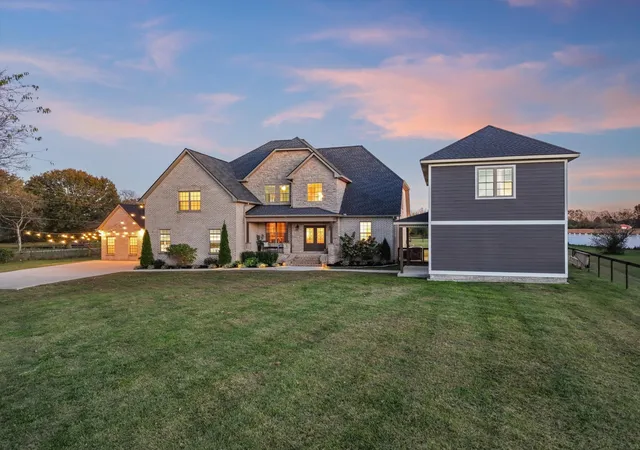 Photo 4 of Sale Pending at 4999 Crescent Ln, Murfreesboro, TN 37128 | MLS# 3597519 | Listing updated on 2026-09-24