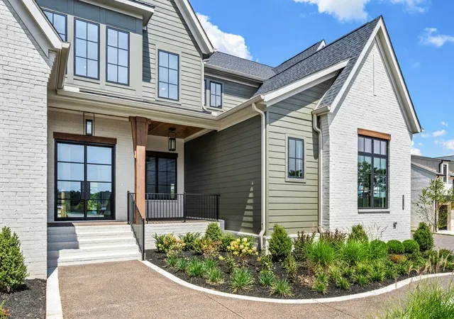 Photo 1 of Single family home for sale at 1813 Dartmouth Dr, Brentwood, TN 37027 | MLS# 3596391 | Listing updated on 2026-09-19
